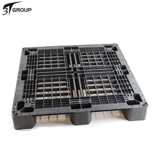 Palet din plastic cu trei alergări